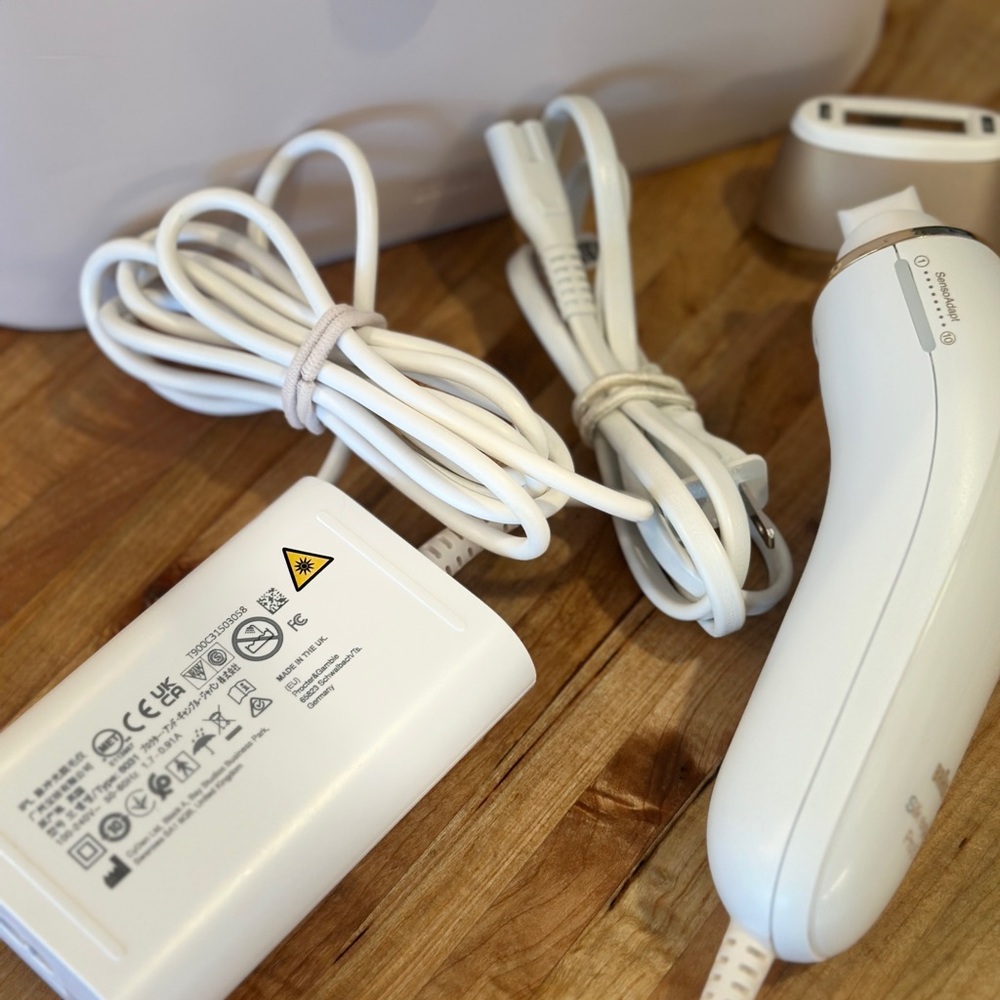 Braun White Hair Removal Device - Picture 6 of 9